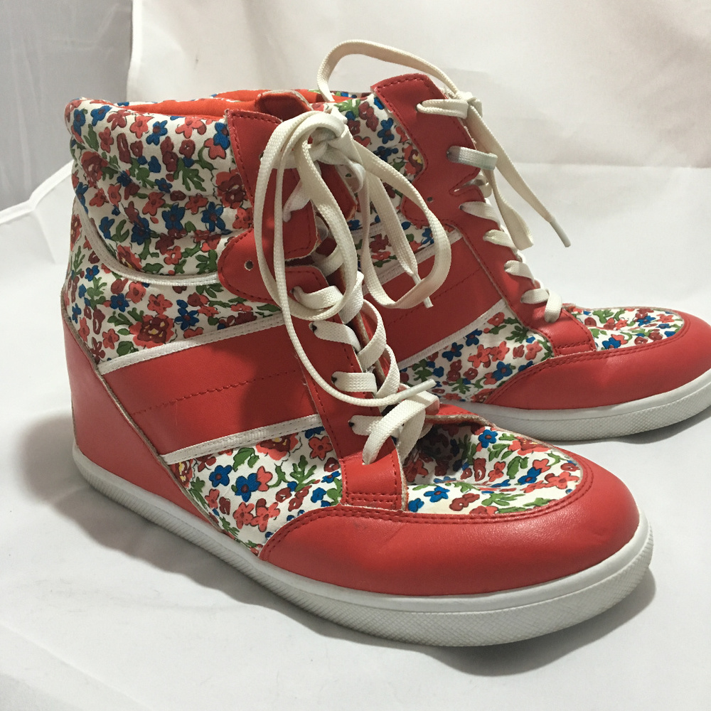 Mudd Red Floral Wedge Sneakers